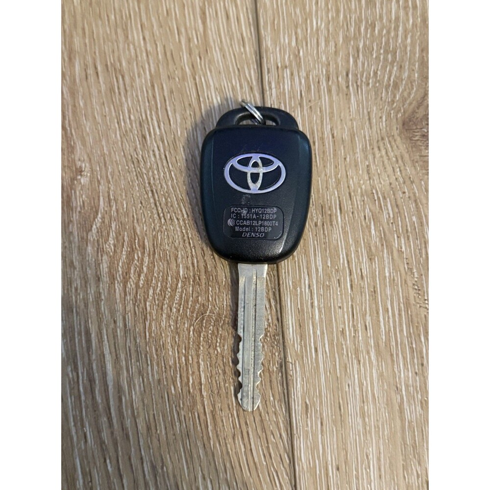 Toyota Remote Head Keyfob 3 Buttons OEM HYQ12BDP